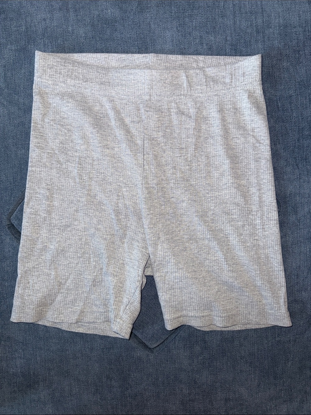 H&M DIVIDED Ribbed Biker Shorts - Picture 1 of 3